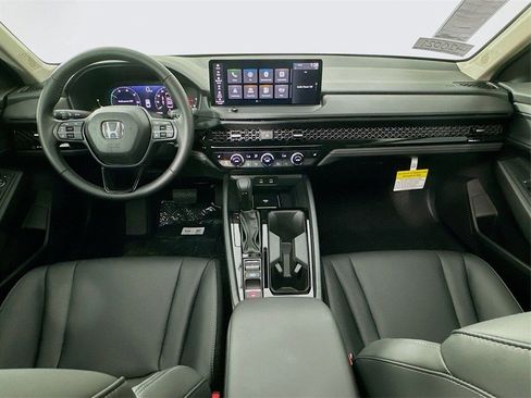 Certified 2025 Honda Accord EX-L image 31