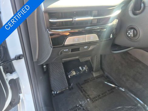 Used 2026 Genesis G80 2.5T image 12