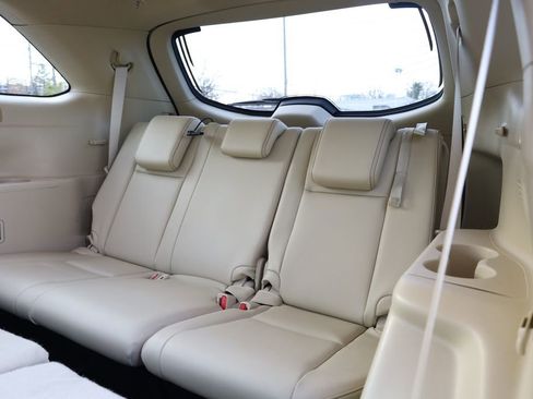 Used 2018 Toyota Highlander XLE AWD/4WD image 27