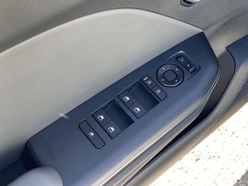 New 2026 Kia K4 LXS image 16