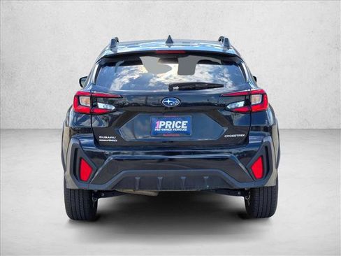 Used 2025 Subaru Crosstrek 2.0i Premium image 6