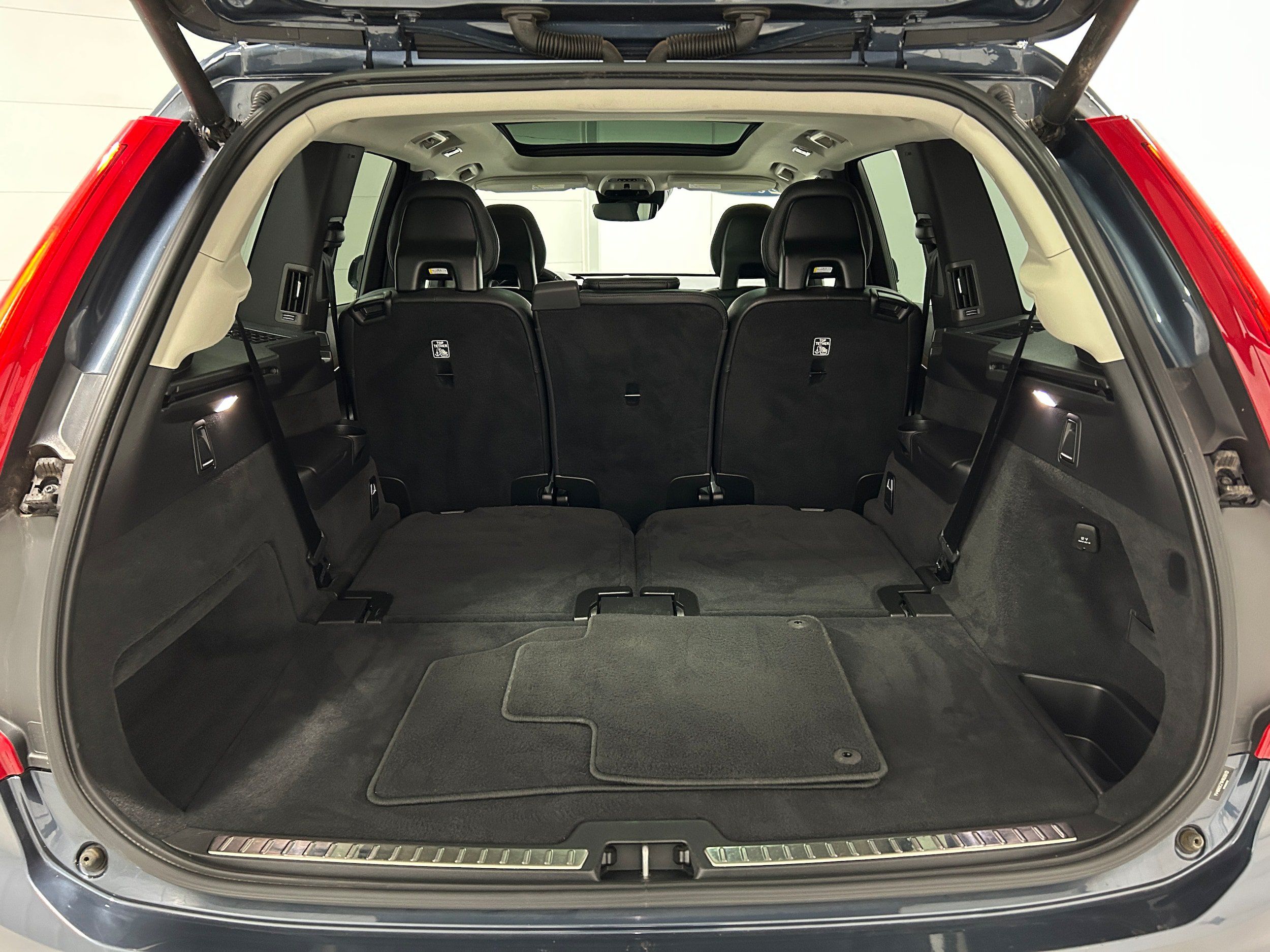 Used 2022 Volvo XC90 T8 Inscription Expression AWD/4WD image 35