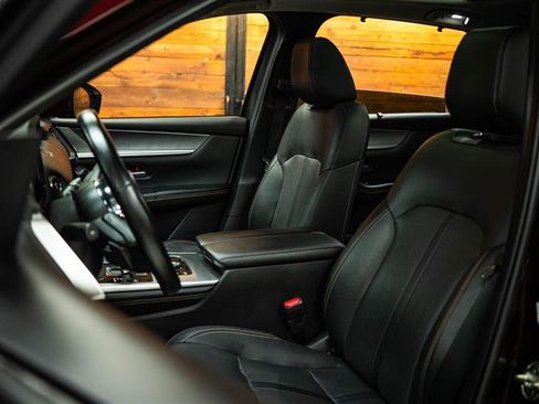 Used 2024 MAZDA CX-90 Plug-In Hybrid w/ Premium Pkg image 10