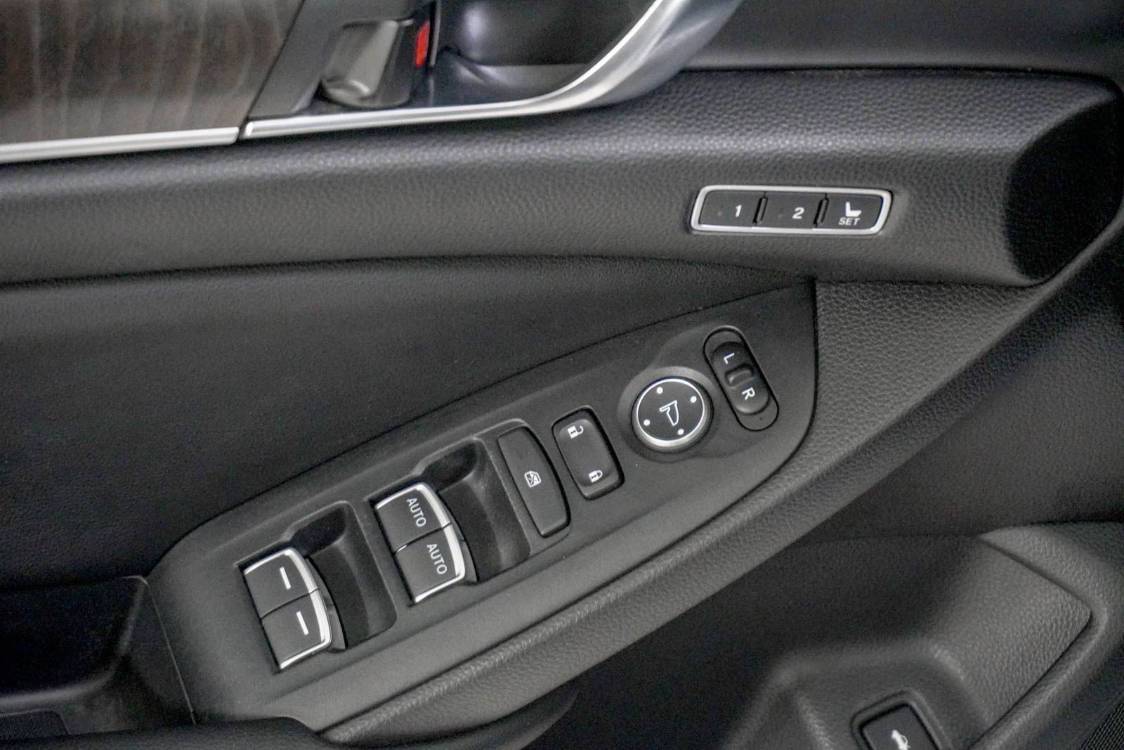 Used 2021 Honda Accord EX-L image 18