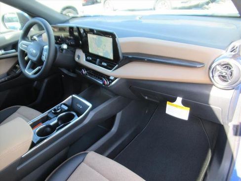 New 2026 Chevrolet Equinox ACTIV w/ Convenience Package III image 12