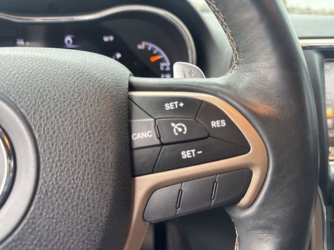 Used 2017 Jeep Grand Cherokee Limited image 22