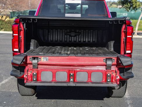 Used 2025 Chevrolet Silverado 3500 High Country w/ Technology Package image 22