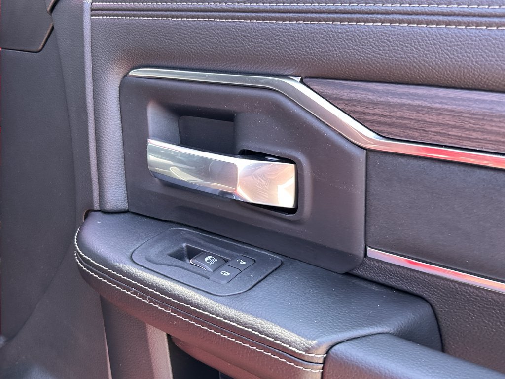 New 2026 RAM 2500 Laramie AWD/4WD image 15