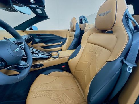 Used 2026 Aston Martin V8 Vantage Coupe image 20