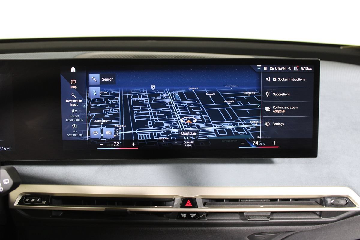 Used 2023 BMW iX xDrive50 w/ Sport Package AWD/4WD image 15