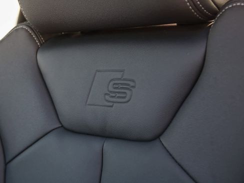 New 2025 Audi Q3 2.0T Premium image 42