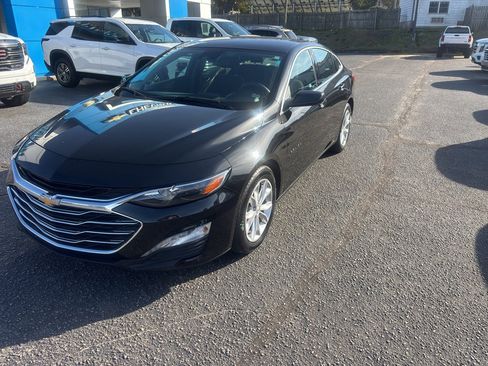 Used 2024 Chevrolet Malibu LT image 2