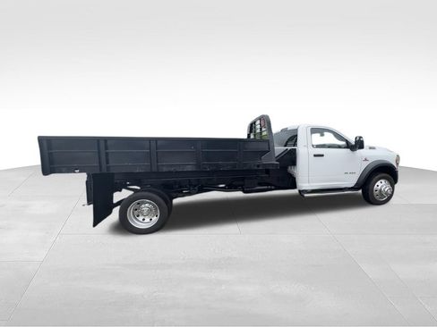Used 2024 RAM 5500 SLT w/ Quick Order Package 2YG SLT AWD/4WD image 9