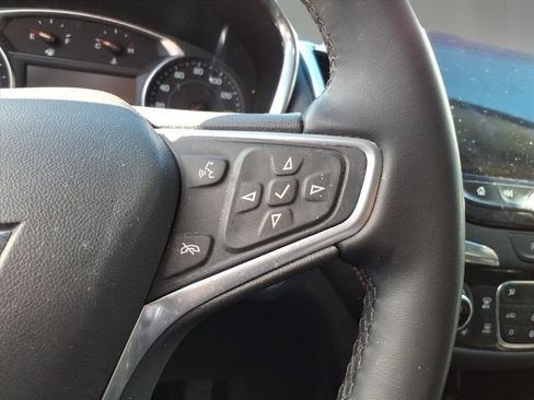 Used 2023 Chevrolet Equinox Premier image 15