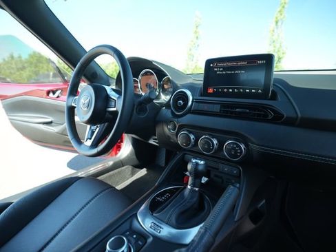Used 2023 MAZDA MX-5 Miata Grand Touring RWD image 26