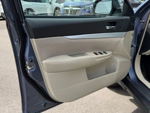 Used 2013 Subaru Outback 2.5i AWD/4WD image 19