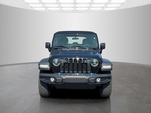 Used 2023 Jeep Wrangler Unlimited w/ Cold Weather Group AWD/4WD image 2