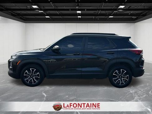 Used 2021 Chevrolet TrailBlazer ACTIV w/ Convenience Package FWD image 2