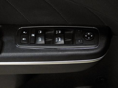 Used 2018 Dodge Charger R/T Scat Pack RWD image 30