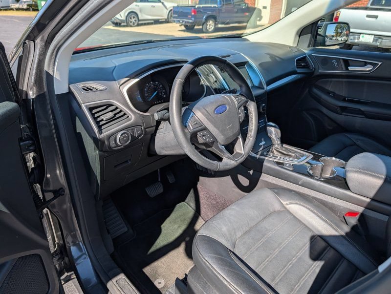 Used 2016 Ford Edge SEL w/ Equipment Group 201A AWD/4WD image 15