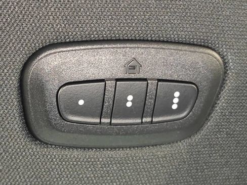 Used 2025 RAM 1500 Big Horn AWD/4WD image 11