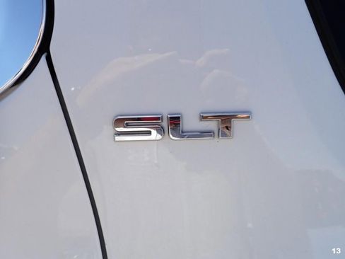 Used 2018 GMC Acadia SLT AWD/4WD image 8