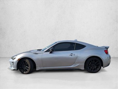 Used 2018 Toyota 86 image 8