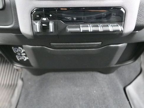 Used 2022 RAM 2500 Big Horn w/ Level 1 Equipment Group image 19