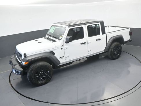 New 2026 Jeep Gladiator Sport image 41