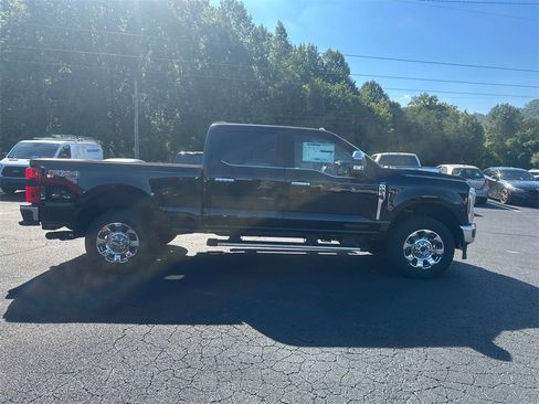 New 2026 Ford F250 Lariat w/ Lariat Premium Package image 4