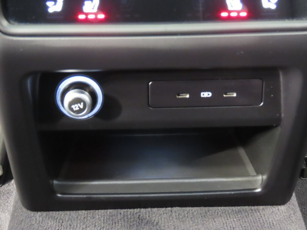 Certified 2025 Porsche Cayenne Coupe AWD/4WD image 35