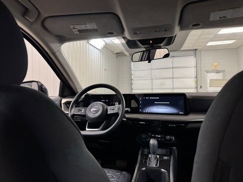 New 2026 Nissan Kicks SV image 18