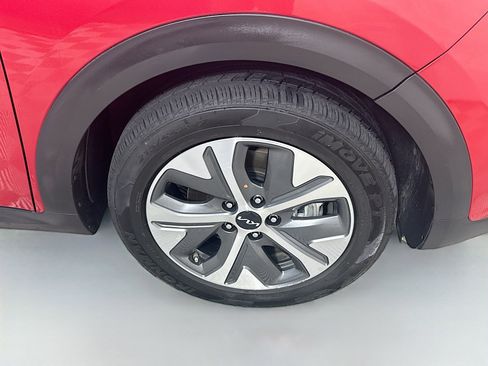 Used 2022 Kia Niro EX w/ Cold Weather Package FWD image 32