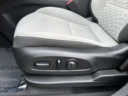 Certified 2020 Chevrolet Equinox LS AWD/4WD image 13
