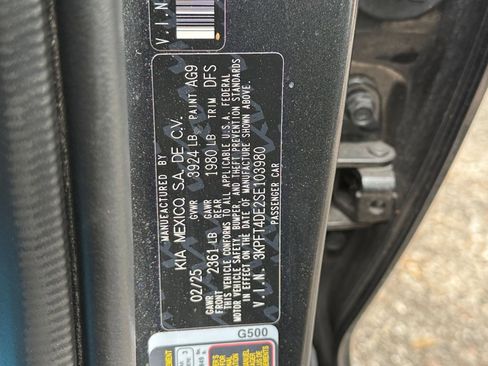 Used 2025 Kia K4 LXS image 27