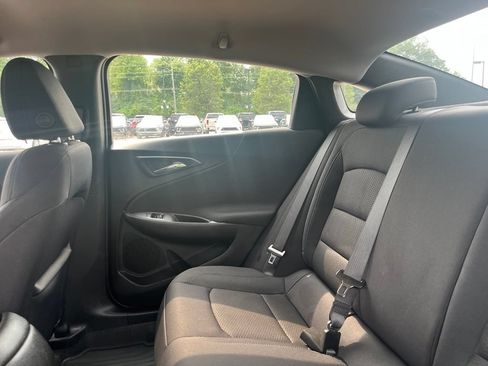 Used 2023 Chevrolet Malibu LS FWD image 19