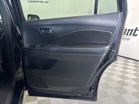 Used 2022 Honda Passport EX-L image 25