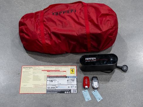 Used 2021 Ferrari F8 Tributo image 31