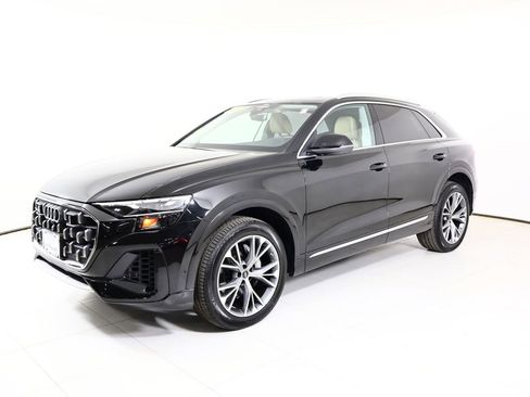 Used 2024 Audi Q8 Premium Plus w/ Premium Plus Package image 11