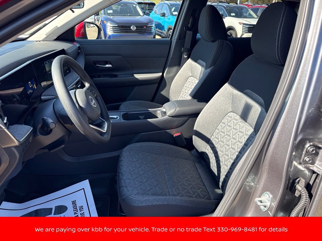 New 2027 Nissan Kicks SV w/ SV Premium Package AWD/4WD image 9