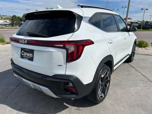Used 2024 Kia Seltos SX w/ SX Sunroof Package AWD/4WD image 8