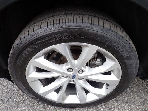 Used 2022 Ford Explorer Platinum w/ Technology Package AWD/4WD image 13