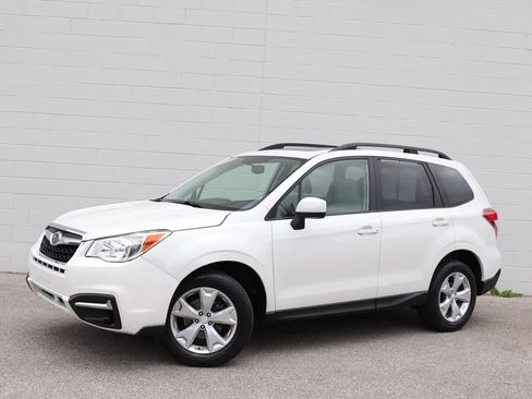 Used 2016 Subaru Forester 2.5i Premium w/ All-Weather Package AWD/4WD image 28