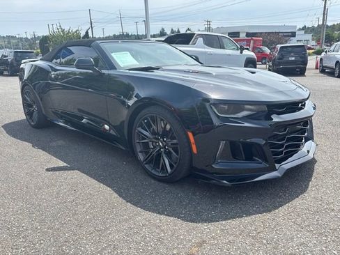Used 2018 Chevrolet Camaro ZL1 RWD image 7