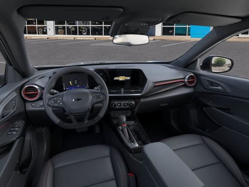Used 2026 Chevrolet Trax RS FWD image 15