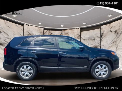 Used 2013 Kia Sorento LX AWD/4WD image 2