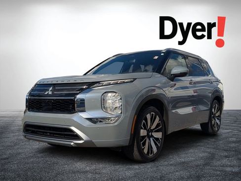 Used 2025 Mitsubishi Outlander SEL image 8