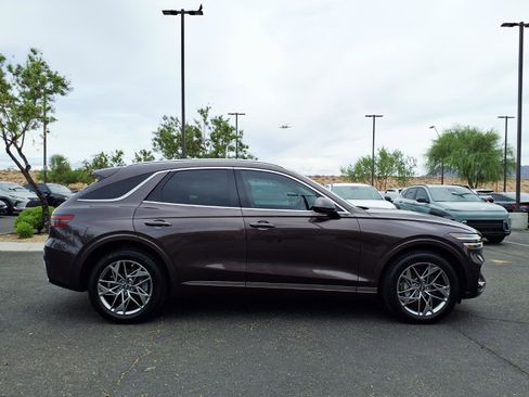 Used 2023 Genesis GV70 2.5T w/ Select Package AWD/4WD image 7