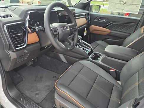 New 2026 GMC Canyon AT4 AWD/4WD image 18