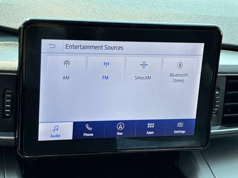 Used 2023 Ford Explorer XLT w/ Equipment Group 202A AWD/4WD image 33